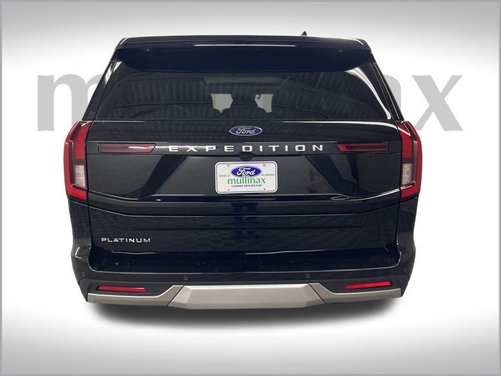 new 2025 Ford Expedition car, priced at $75,097