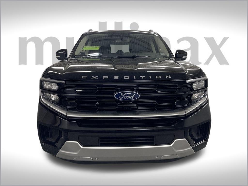new 2025 Ford Expedition car, priced at $75,097