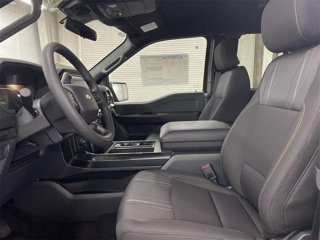new 2025 Ford F-150 car, priced at $40,956