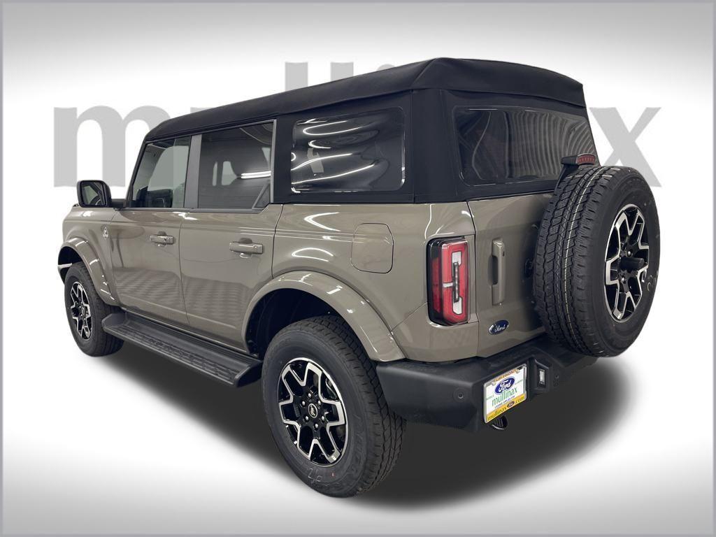 new 2025 Ford Bronco car, priced at $48,164