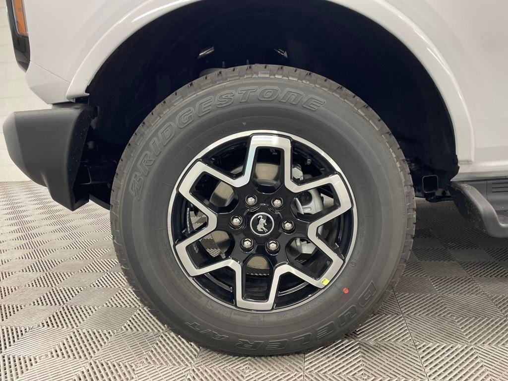 new 2025 Ford Bronco car, priced at $50,631