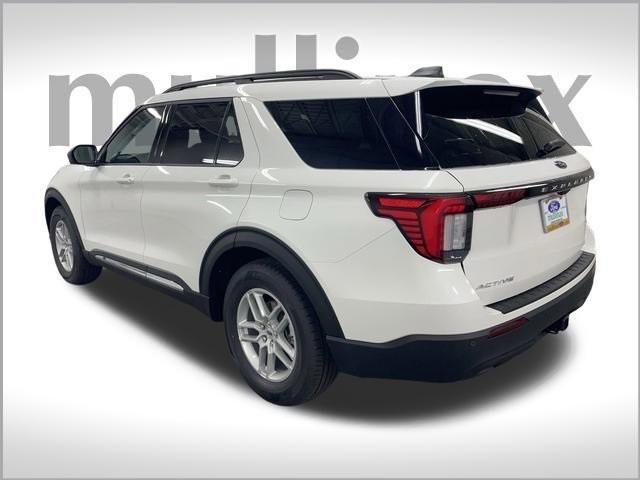 new 2025 Ford Explorer car, priced at $39,725