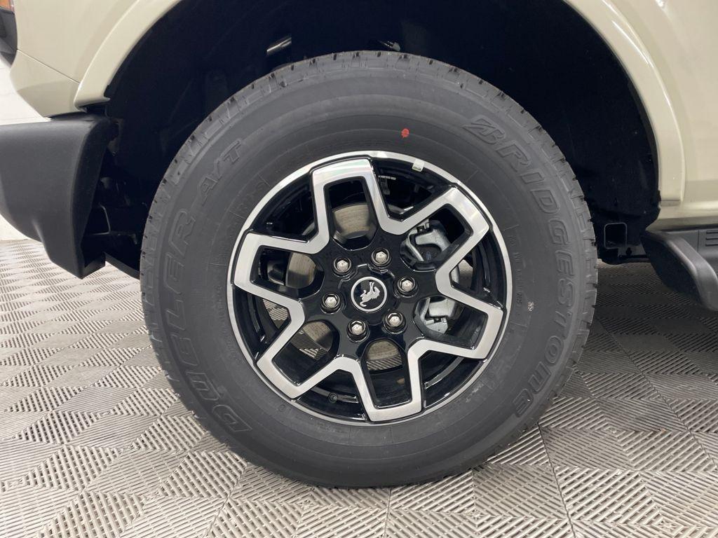 new 2025 Ford Bronco car, priced at $50,107