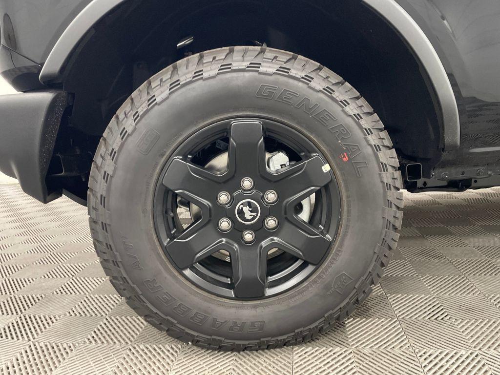 new 2025 Ford Bronco car, priced at $46,871