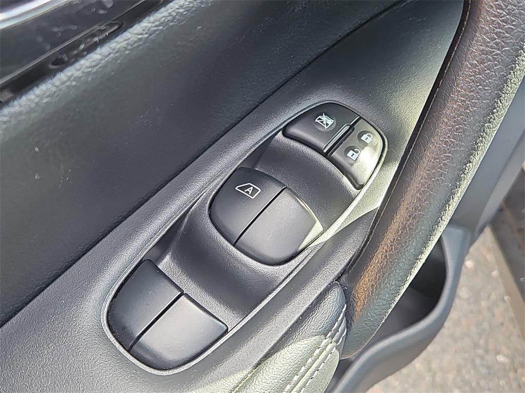 used 2018 Nissan Rogue car, priced at $13,847