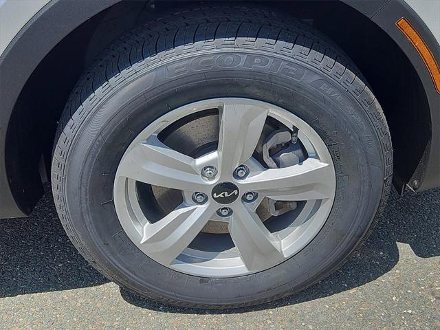 used 2022 Kia Sorento car, priced at $26,987