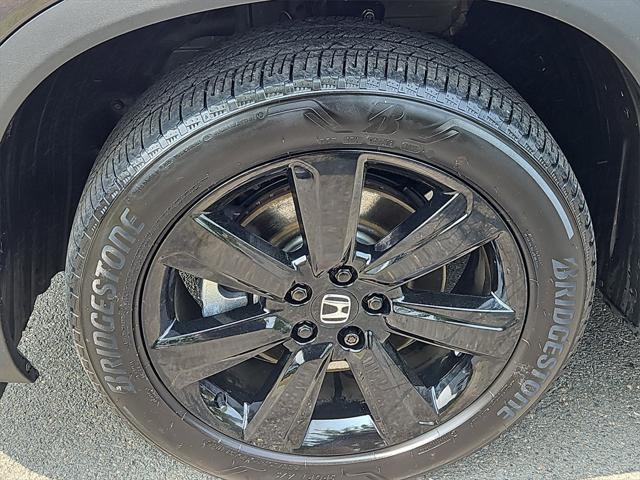 used 2023 Honda Pilot car, priced at $45,987