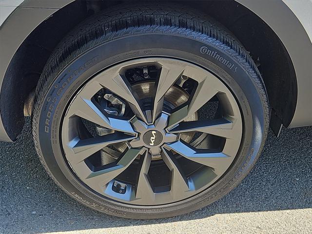 used 2023 Kia Sorento car, priced at $34,987