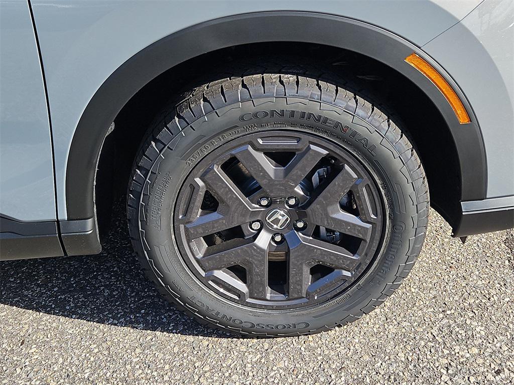 new 2026 Honda CR-V Hybrid car, priced at $40,650