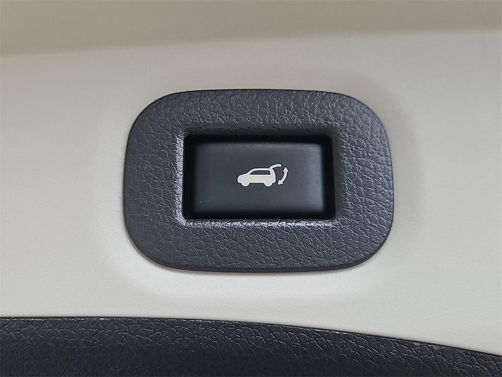 used 2018 Nissan Rogue car, priced at $15,987