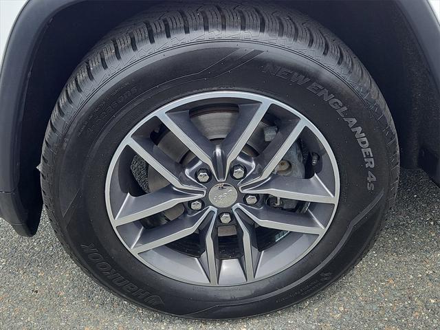 used 2018 Jeep Grand Cherokee car, priced at $13,998
