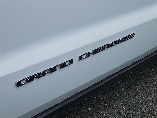 used 2018 Jeep Grand Cherokee car, priced at $13,998