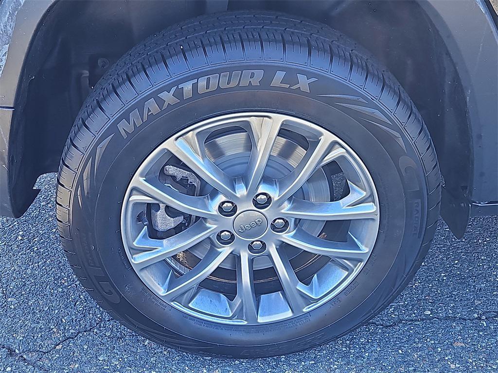 used 2022 Jeep Cherokee car, priced at $21,487