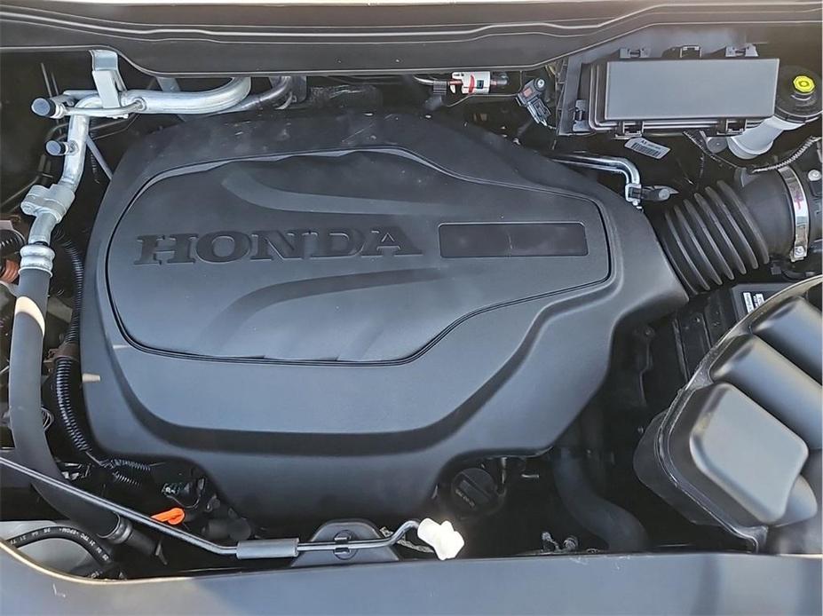 used 2022 Honda Pilot car, priced at $32,687