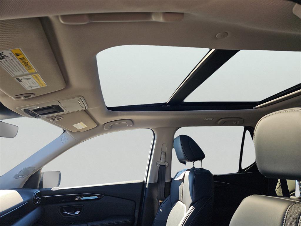 new 2025 Honda Pilot car, priced at $51,550