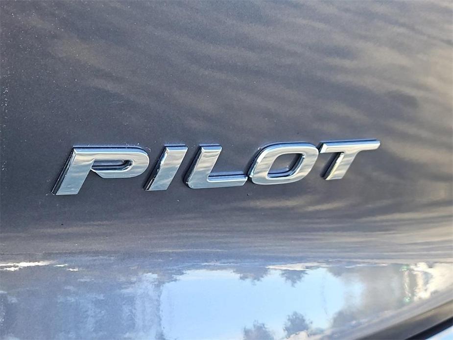 used 2021 Honda Pilot car, priced at $31,835