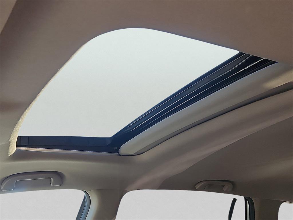 used 2022 Honda Pilot car, priced at $31,987