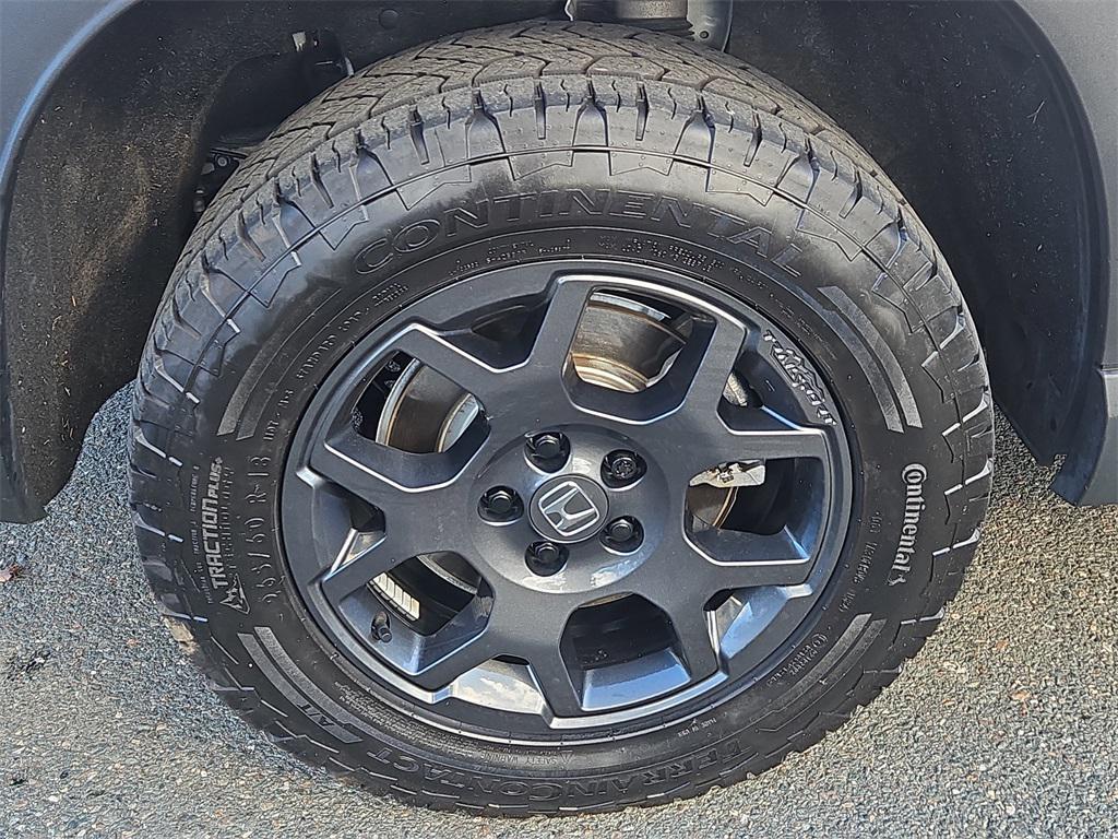 used 2025 Honda Pilot car, priced at $44,547