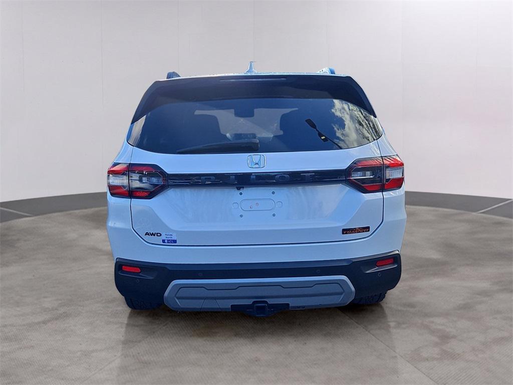 used 2025 Honda Pilot car, priced at $44,547