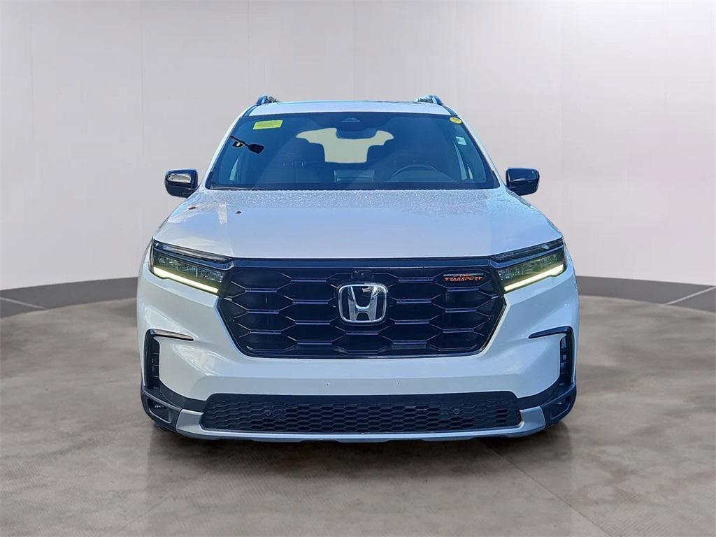 used 2025 Honda Pilot car, priced at $44,547