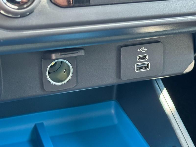 new 2025 Ford Maverick car, priced at $34,230