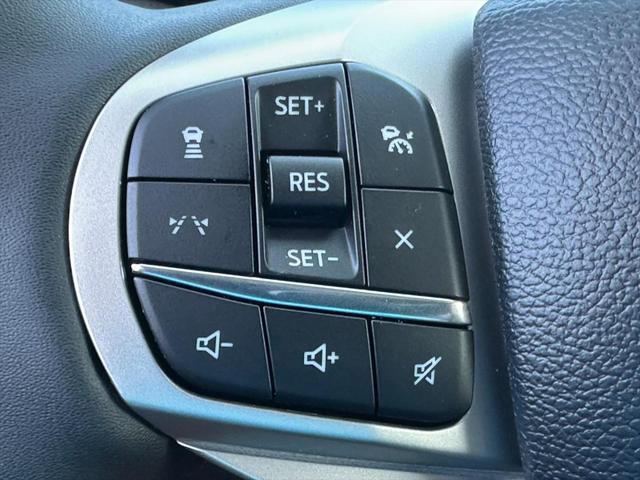 new 2025 Ford Explorer car, priced at $39,738