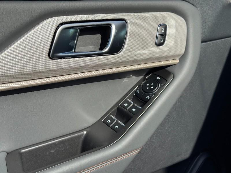 new 2025 Ford Explorer car, priced at $46,560