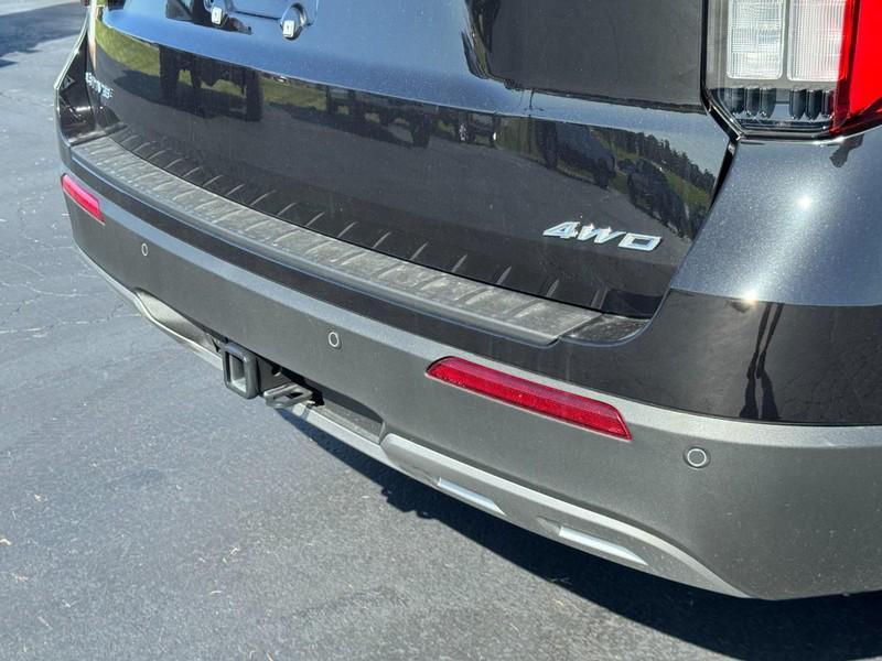 new 2025 Ford Explorer car, priced at $46,560