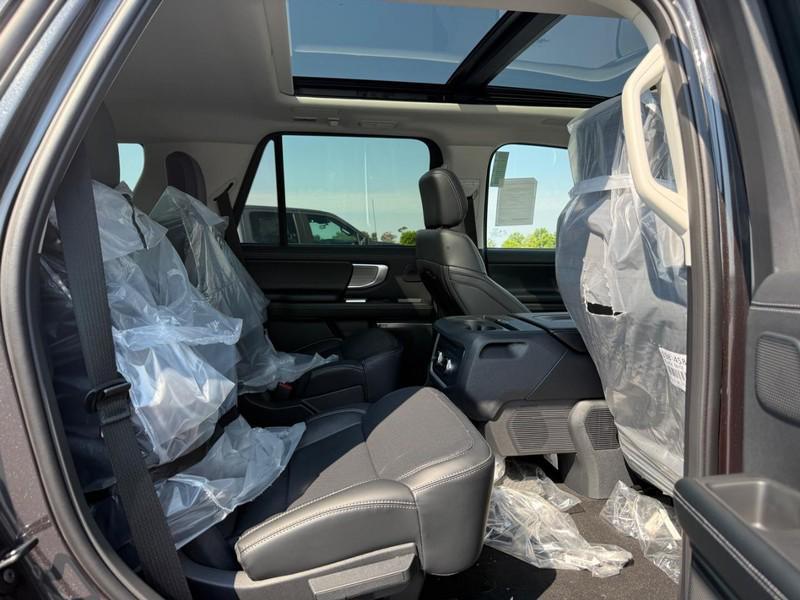 new 2025 Ford Expedition car, priced at $80,250