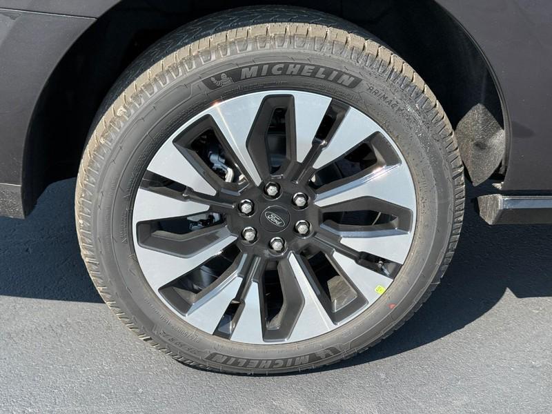 new 2025 Ford Expedition car, priced at $80,250