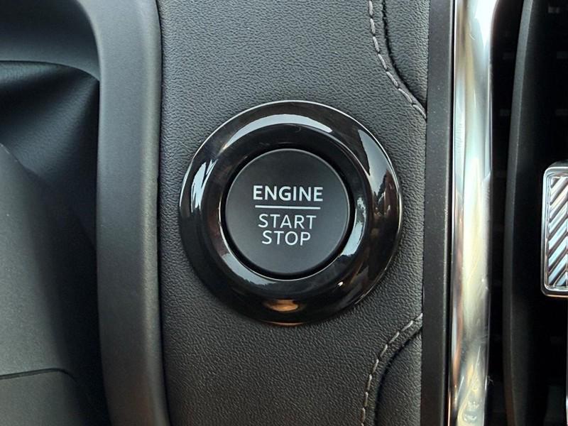new 2025 Ford Expedition car, priced at $80,250