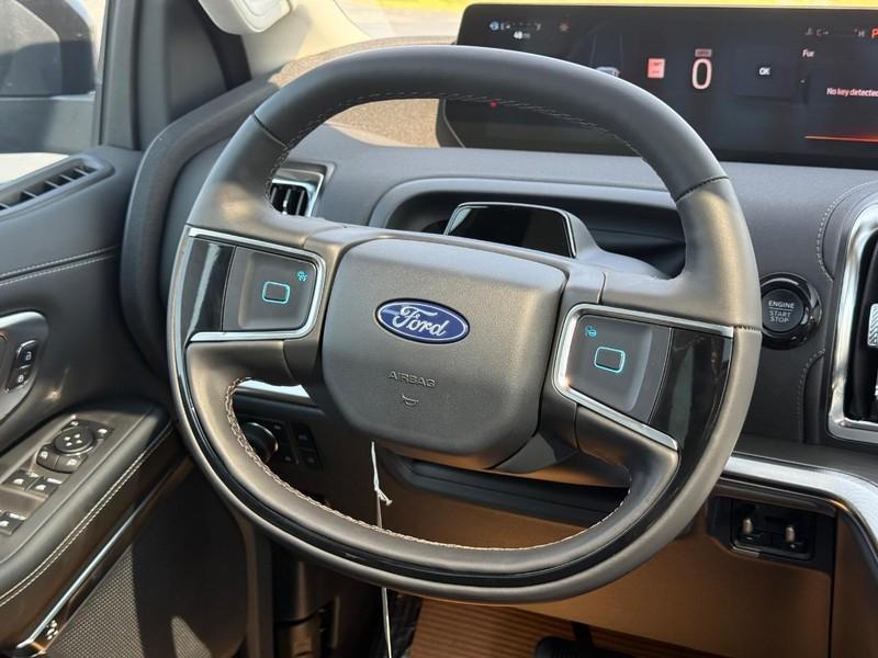new 2025 Ford Expedition car, priced at $80,250