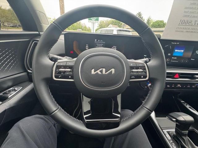 used 2025 Kia Sorento car, priced at $37,860