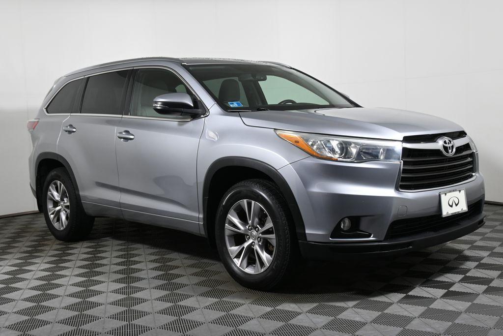 used 2015 Toyota Highlander car, priced at $18,979