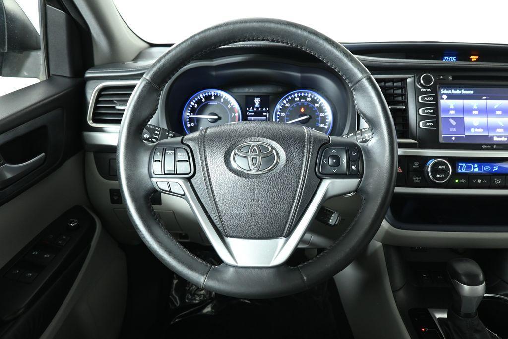 used 2015 Toyota Highlander car, priced at $18,979
