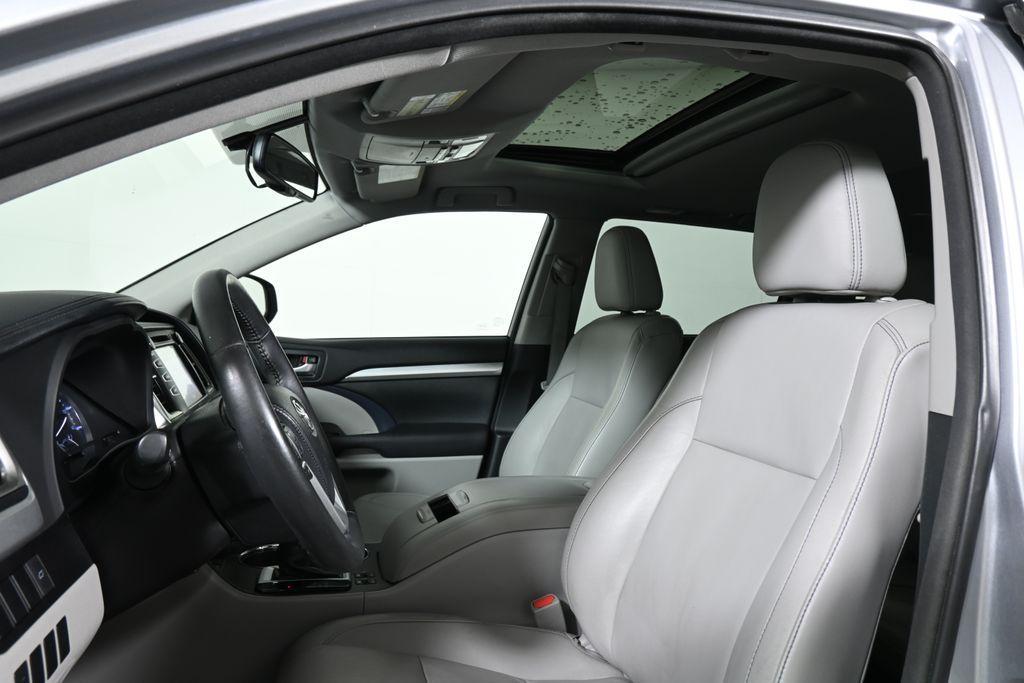 used 2015 Toyota Highlander car, priced at $18,979