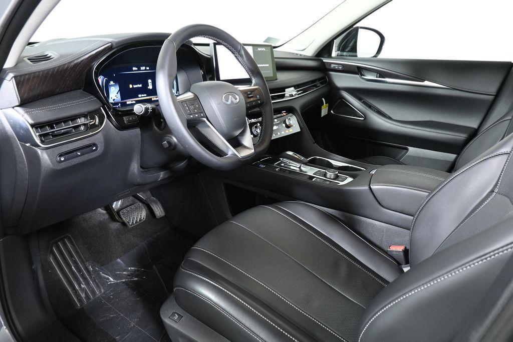 used 2025 INFINITI QX60 car, priced at $53,979