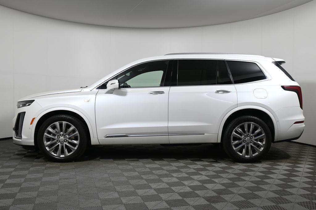 used 2022 Cadillac XT6 car
