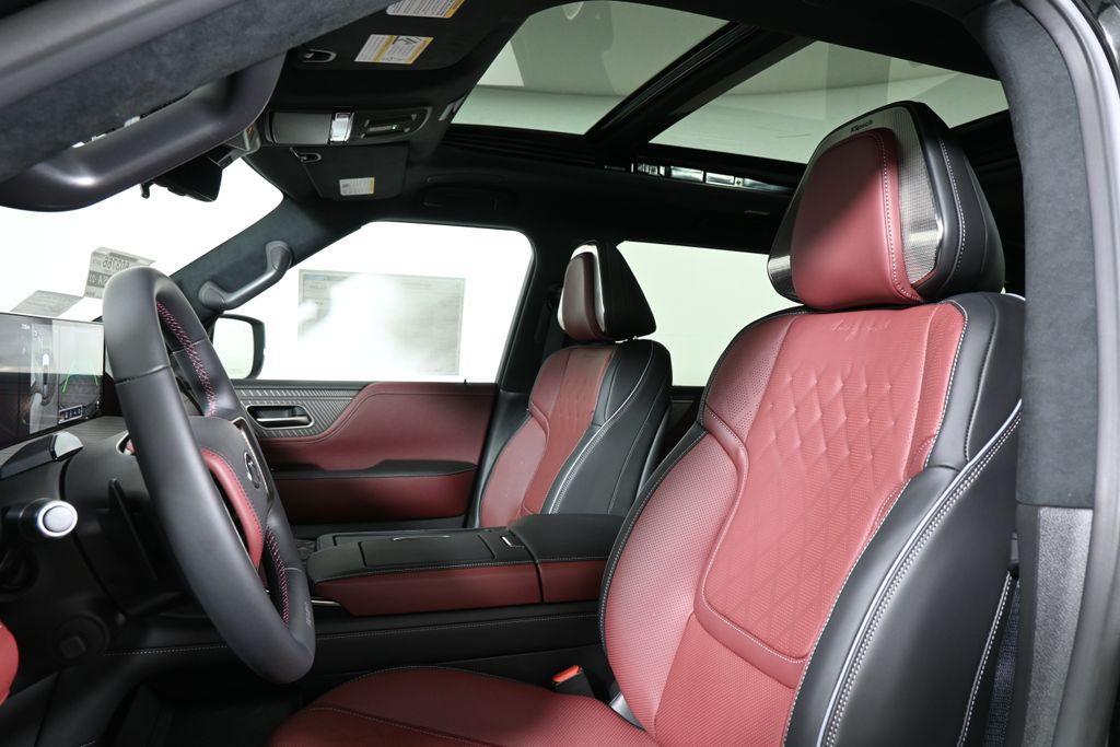 new 2025 INFINITI QX80 car