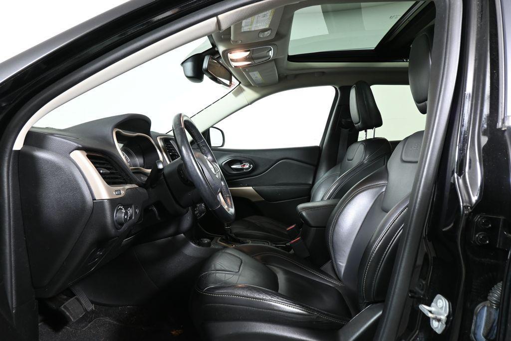 used 2018 Jeep Cherokee car, priced at $14,479