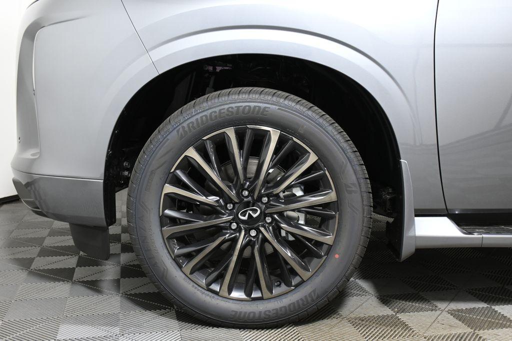 new 2025 INFINITI QX80 car