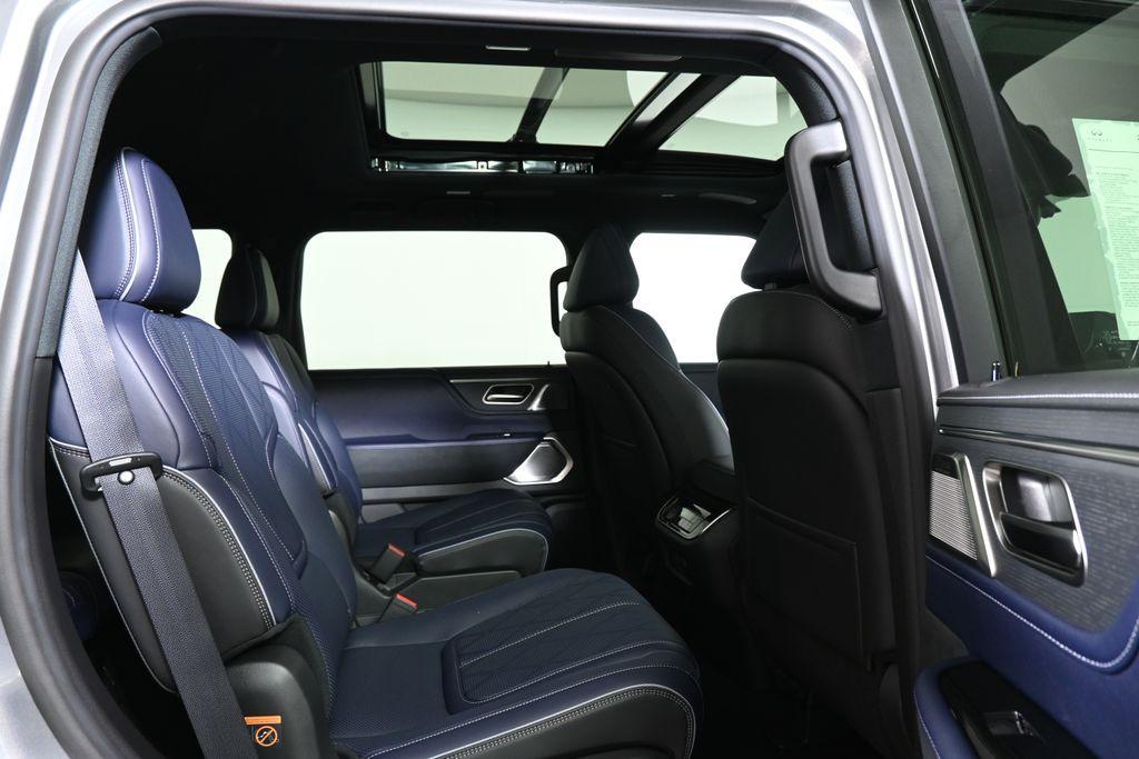 new 2026 INFINITI QX80 car