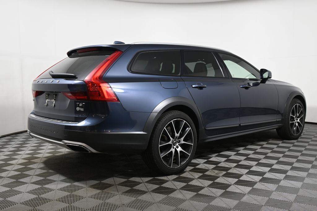 used 2020 Volvo V90 Cross Country car, priced at $26,979