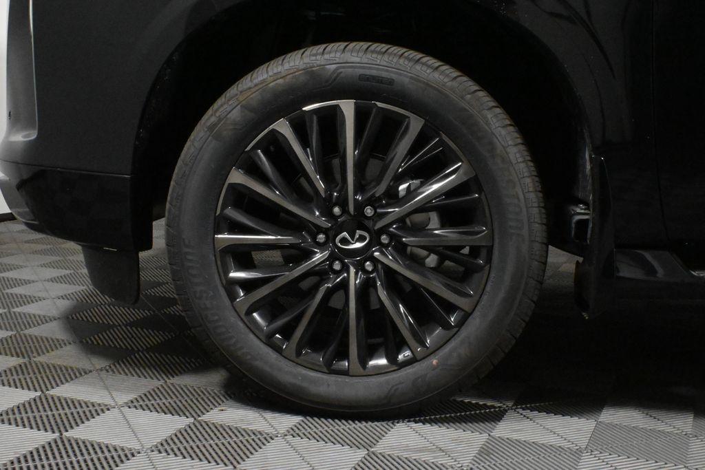 used 2025 INFINITI QX80 car, priced at $94,979