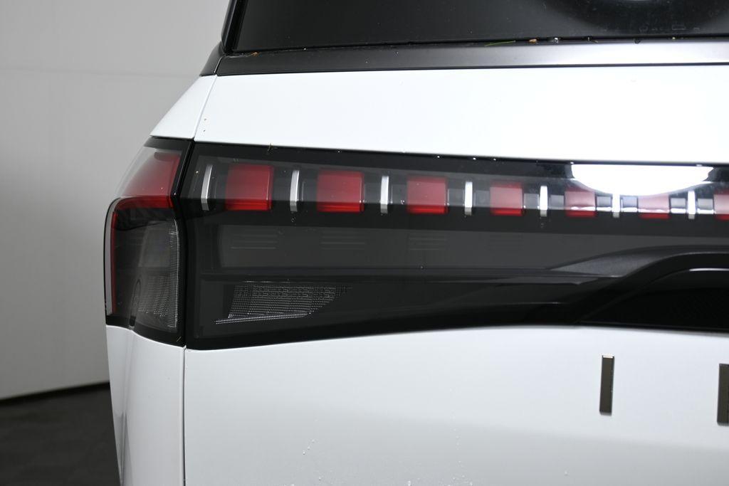 new 2026 INFINITI QX80 car