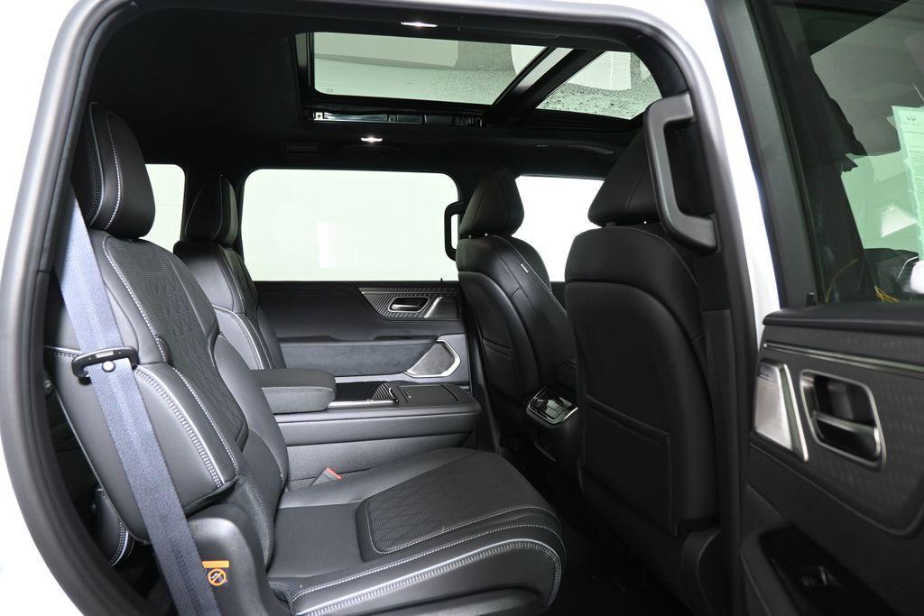 new 2026 INFINITI QX80 car