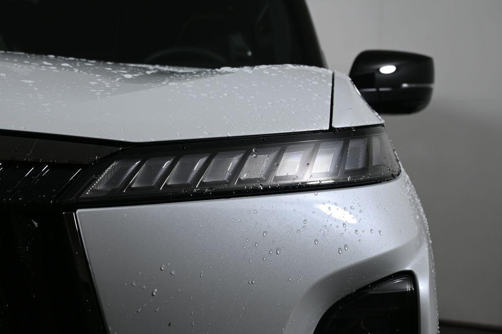 new 2026 INFINITI QX80 car