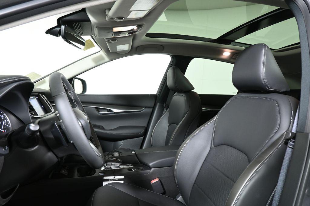 new 2025 INFINITI QX50 car