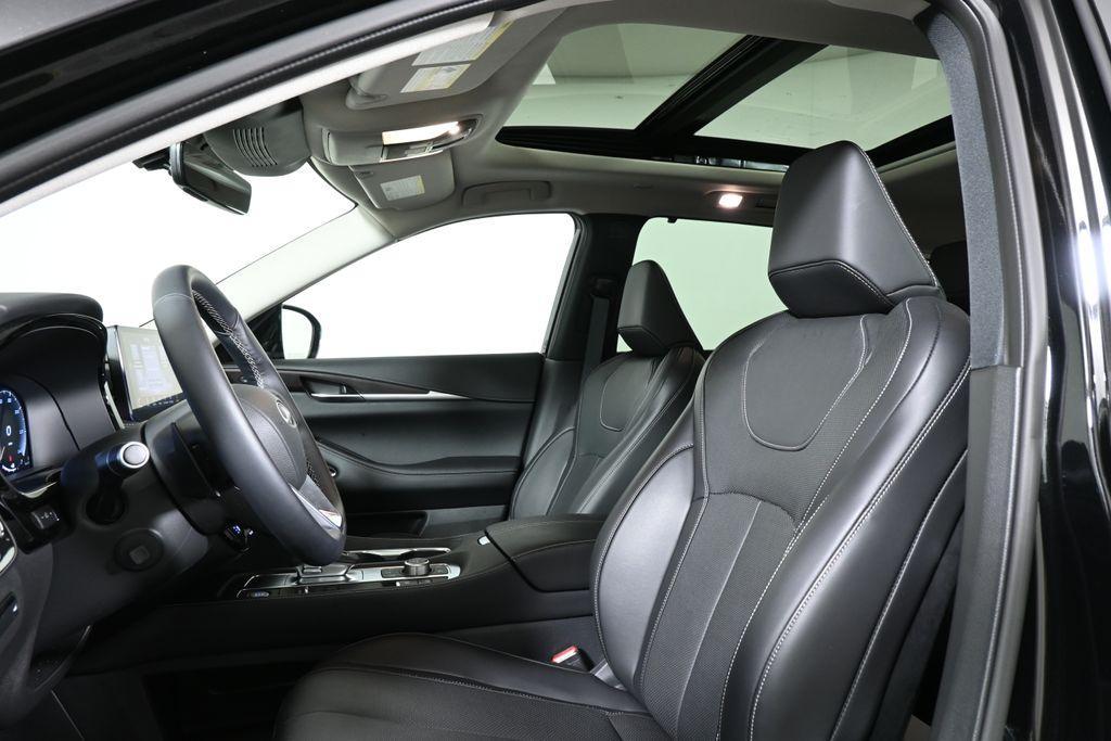 used 2025 INFINITI QX60 car, priced at $50,979