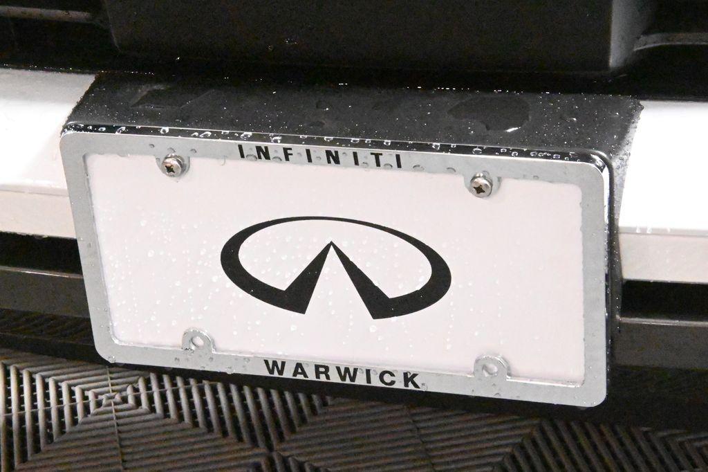 new 2025 INFINITI QX80 car